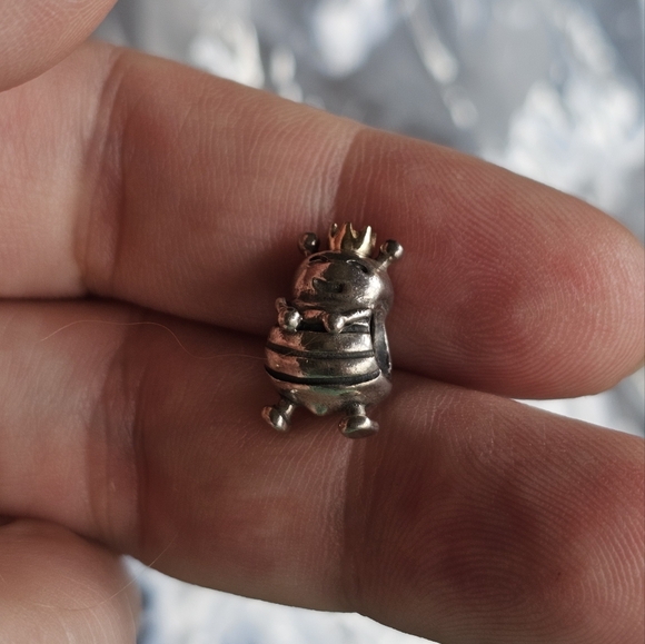 Pandora sterling & 14k retired bee charm. Authentic. Great price. I have a lot m - Picture 3 of 3
